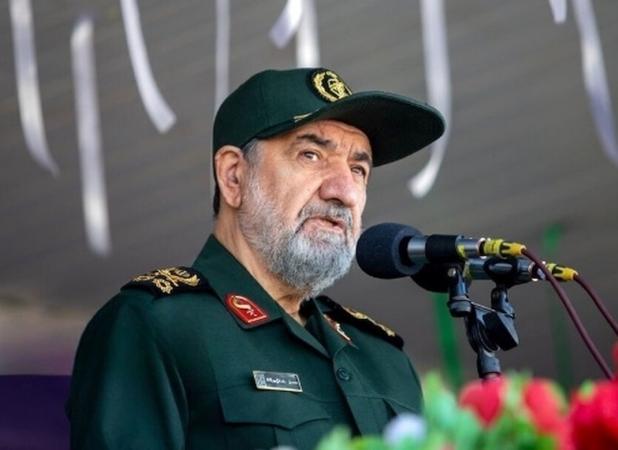 محسن رضایی: یال و کوپال آمریکا ریخت