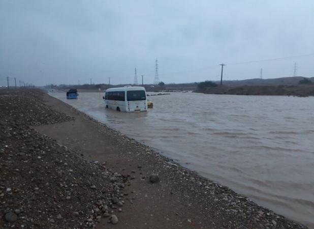 کندی تردد در مسیر دهلران-اندیمشک به علت آبگرفتگی