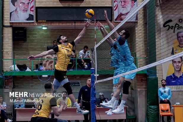 سپاهان با پیروزی قاطع ۳ بر صفر از سد شهرداری ارومیه گذشت
