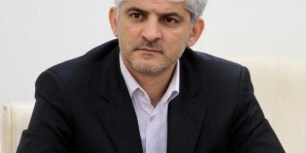 ترافیک مرکز خرم‌آباد به‌دلیل وجود ساختمان‌های پزشکان است