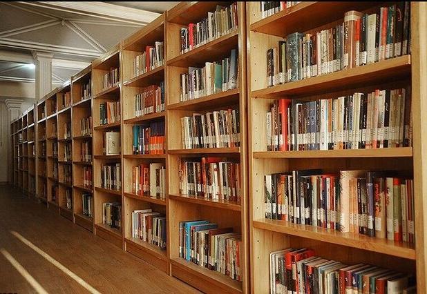 گردآوری ۸۰ هزار جلد کتاب برای کتابخانه مرکزی اراک