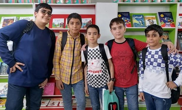 وقتی  کتاب برای دور هم جمع شدن خانواده پا در میانی می‌کند!