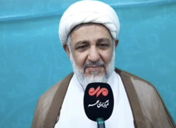 نماز جمعه محملی برای انتقال مطالبات مردم به مسئولان است