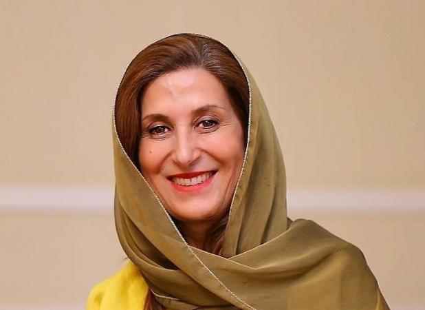 عکس زیرخاکیِ عروسی «فاطمه معتمدآریا» در سال ۱۳۶۰