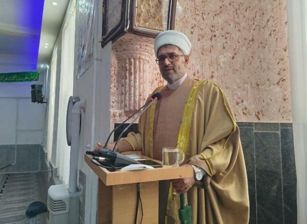 ماموستا محمدی: دعا آرامش و امنیت را به قلب مؤمن هدیه می‌کند