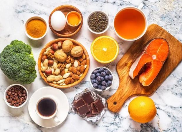 ۱۰ خوراکی مفید برای افزایش تمرکز و تقویت مغز