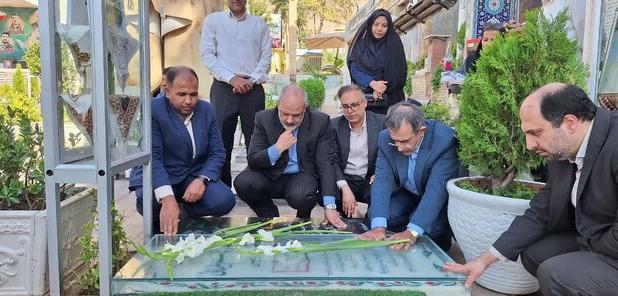 تجدید میثاق رئیس جهاددانشگاهی کشور و هیات همراه با آرمان‌های شهید حاج قاسم سلیمانی