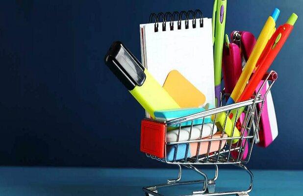 اهدای لوازم التحریر به دانش آموزان بافقی