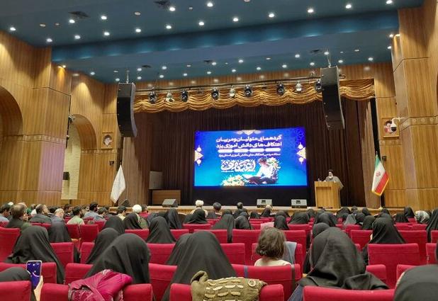 گردهمایی متولیان و مربیان اعتکاف دانش‌آموزی یزد برگزار شد