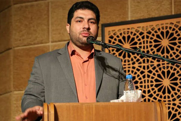 طنین‌آوای شعر دهکردی در قلب شهرکرد