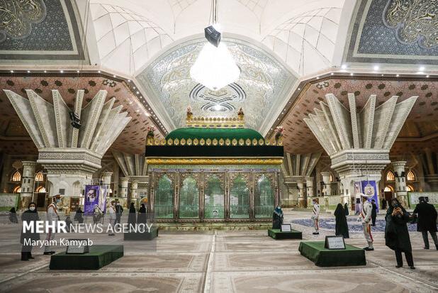 ادای احترام بزرگان ادیان الهی و توحیدی به مقام شامخ امام راحل