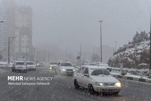 محورهای مواصلاتی کهگیلویه و بویراحمد باز اما لغزنده هستند