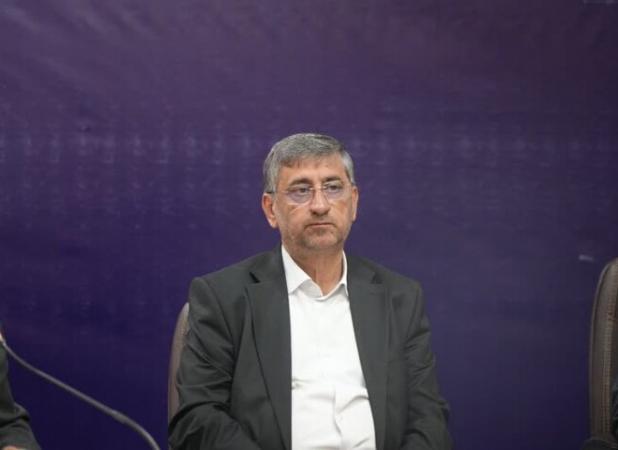 هیچ‌گونه توصیه و فشار سیاسی را نمی‌پذیرم