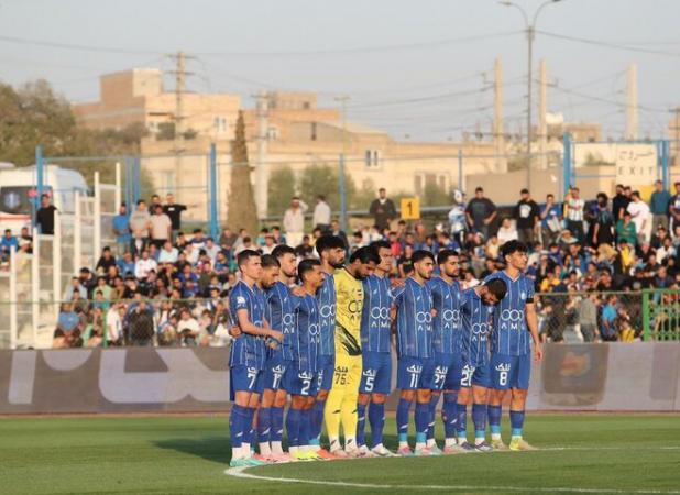 گلایه هواداران استقلال از سازمان لیگ/ دو آبی‌پوش تشویق شدند