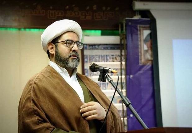 امام جمعه موقت اهواز: توزیع گسترده کالا و برخورد قاطع با مفسدان اقتصادی مطالبه مردم است