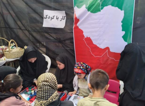 برپایی ایستگاه فرهنگی در مسیر راهپیمایی جاماندگان اربعین در تربت جام