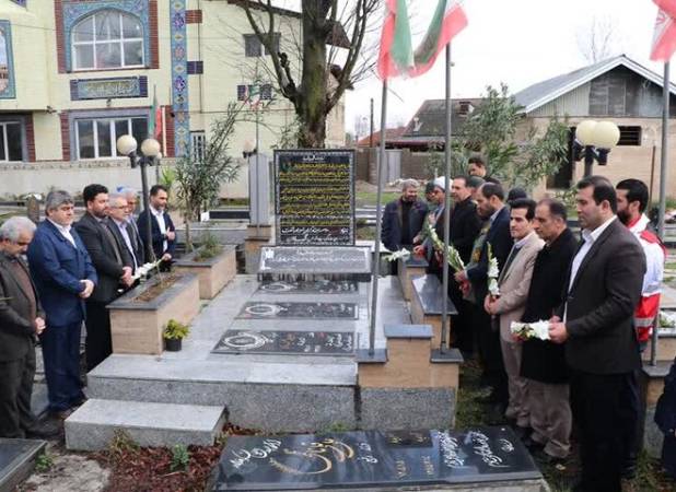 مزار شهدای نصیرمحله گلباران و عطرافشانی شد