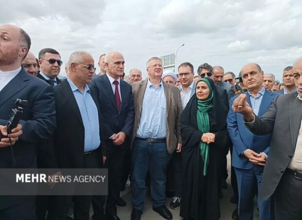 وزیر راه و شهرسازی وارد آستارا شد