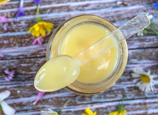 ژل رویال؛ مکمل طبیعی که می‌تواند به بهبود باروری مردان کمک کند