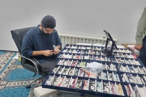 تحویل بالغ بر ۶ هزار عینک طبی در بین مددجویان چهارمحال و بختیاری