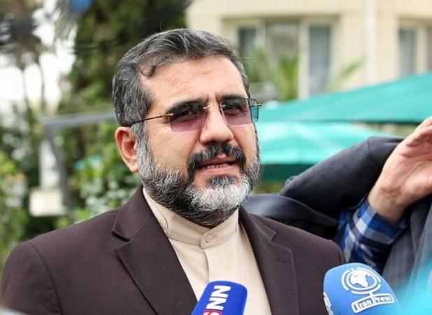 تمام اماکن سطح شهر باید از اسامی ایرانی برخوردار باشند