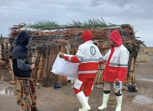 امدادرسانی هلال احمر به بیش از ١۴٠٠ نفر در حوادث جوی کرمان
