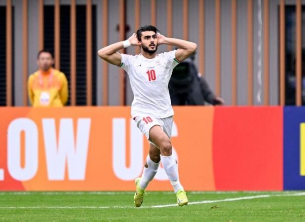انتقال رسمی رضا غندی پور به شباب الاهلی امارات