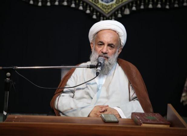 نمازجمعه بصیرت افزا و خنثی کننده توطئه‌ها است