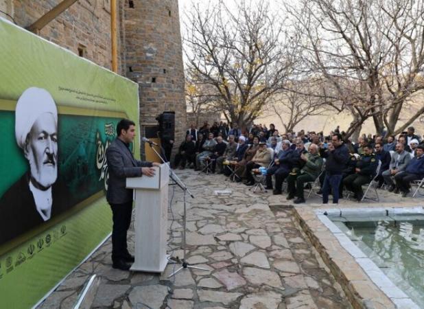 استاندار کردستان: شناساندن مفاخر علمی این دیار به جهان ضروری است