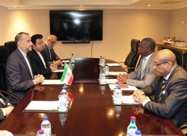 دعوت امیرعبداللهیان از همتای گابنی خود برای سفر به تهران
