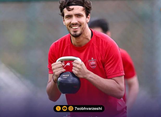 ستاره خارجی پرسپولیس با ناراحتی ایران را ترک کرد