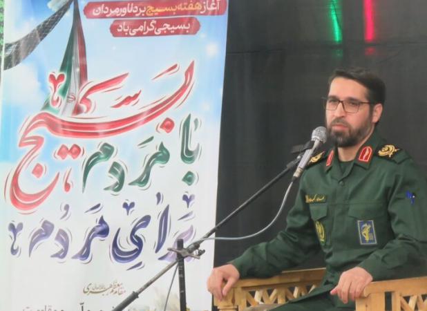 دستاوردهای انقلاب برای نسل کنونی جامعه تبیین شود