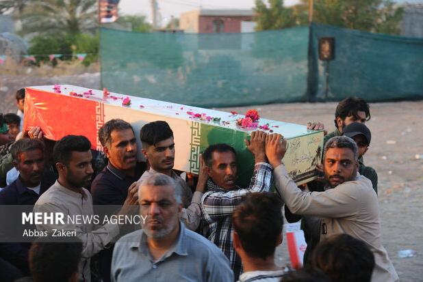 استقبال باشکوه مردم روستای مجتمع امام از پیکر شهید گمنام