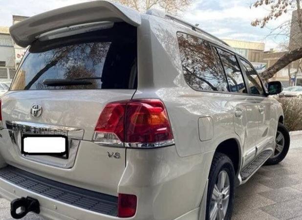 جوانمردی: لندکروز قاچاق در رودسر توقیف شد