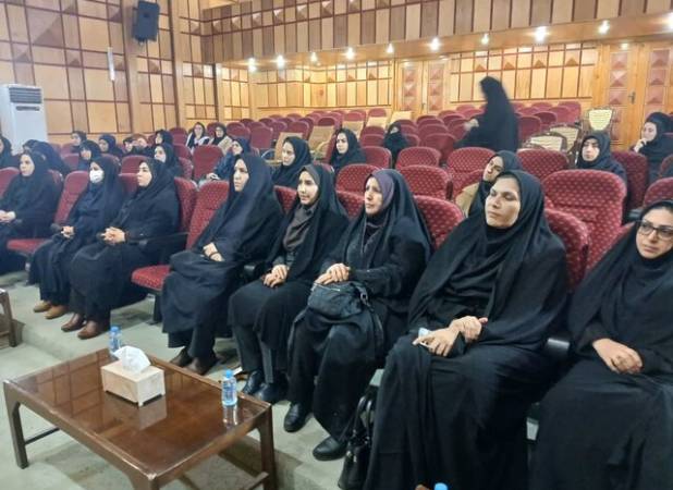 تاکید مدیرکل امور زنان استانداری لرستان بر نقش راهبردی زنان در تحکیم بنیان خانواده