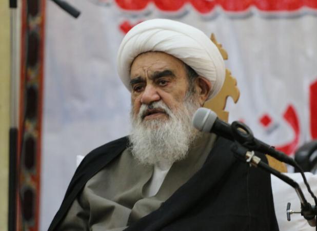 انقلاب اسلامی با هدایت مدبرانه مقام معظم در جهان گسترش یافته است
