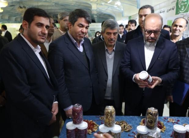 بازدید رئیس بنیاد مستضعفان ازدستاوردهای کارآفرینان بنیاد علوی در کرمان