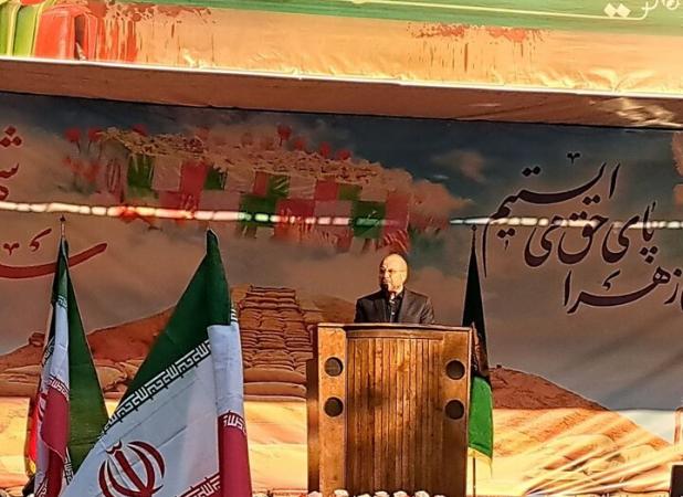 قالیباف: شهدا در شب‌های عملیات به دنبال سربند «یا فاطمه» بودند