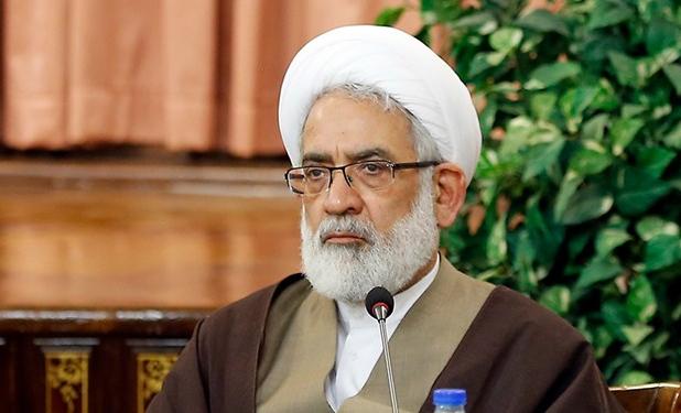 دشمن با همه توان به جنگ اقتصادی با ایران آمده است