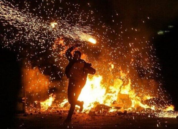 جلوگیری از  تداوم آتش‌سوزی در پارک قیطریه توسط آتش نشانی