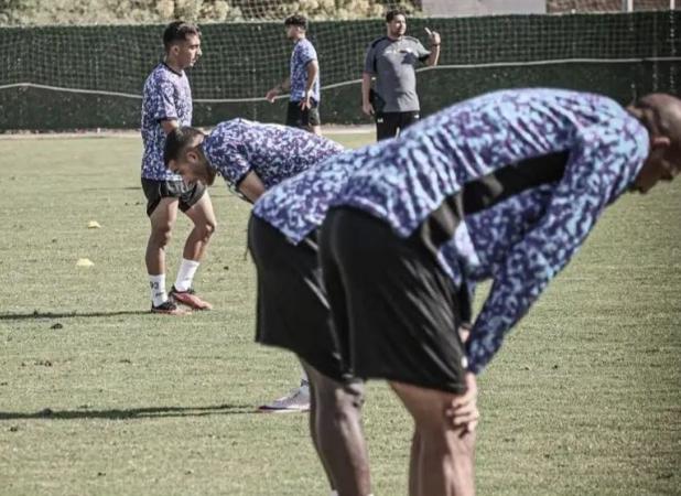 سوغات کیش هنوز در اردوی سپاهان دست به دست می‌شود