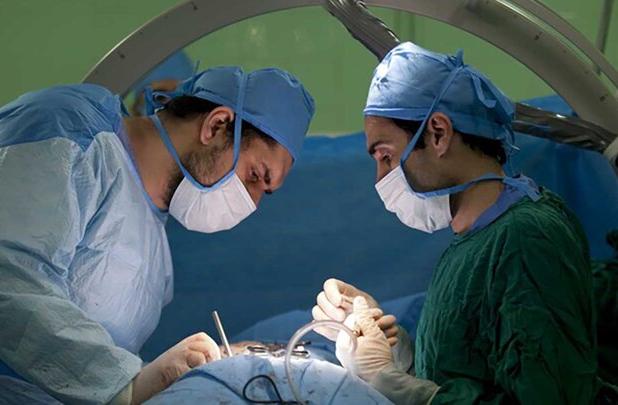 انجام موفق عمل پیشرفته ساخت و پیوند مثانه در استان فارس