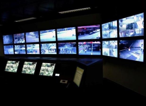 تلویزیون پای کار مهمانی ۱۰ کیلومتری غدیر/ ۸ واحد سیار در مسیر مستقر می‌شوند