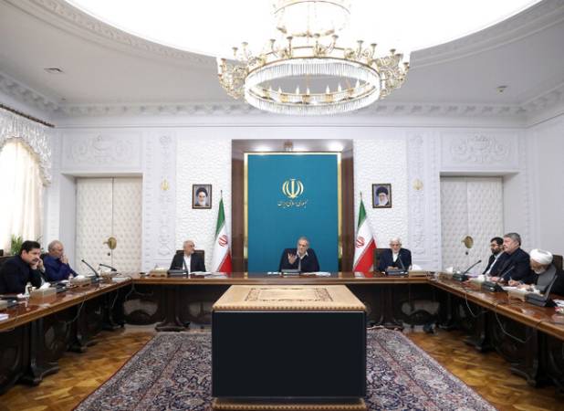 پزشکیان:پیروی از سیاستهای ابلاغی رهبری برای بهبود زندگی مردم ضروری است