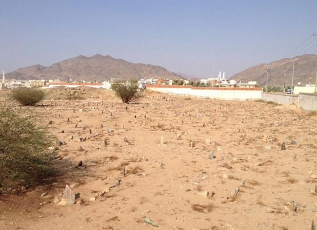 زیارت در حج| بر مزار شهدای بدر