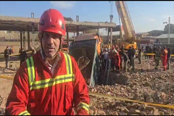 جزئیات سانحه سقوط کامیون در گودال؛ دو کارگر جان باختند