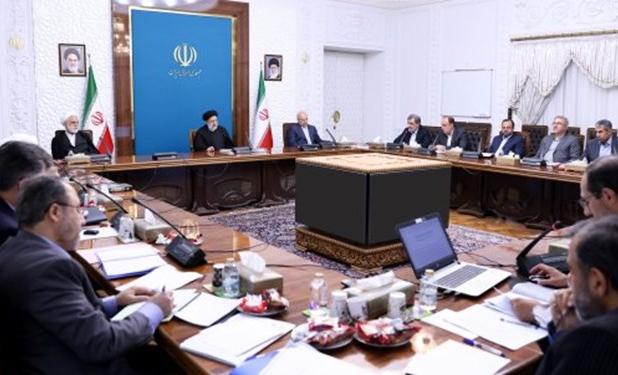 گزارش رئیس بانک مرکزی از کاهش تورم ماهانه و نقطه به نقطه در اردیبهشت امسال