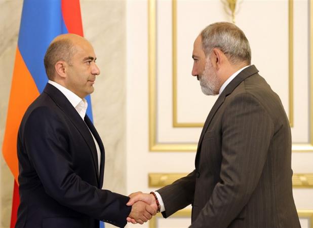 کلید استیضاح پاشینیان در دست یاران سابق