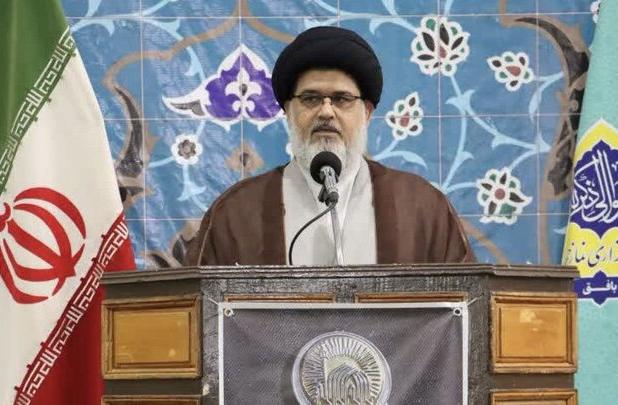 نباید فریب وعده‌های ظاهری دشمن را خورد
