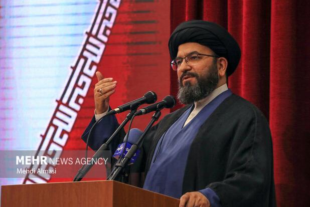 ملت ایران در برابر جبهه ظلم و استکبار جهانی مقاوم و استوار ایستاده است